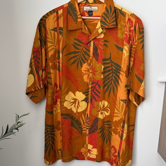 Tommy Bahama Men's Silk Vibrant Floral Shirt size L - Picture 1 of 7
